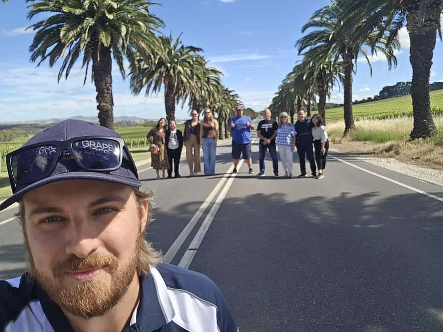 Adelaide: Barossa Day Out: Wines, Brewery, Chocolate & Lunch - The Whispering Wall is a quick acoustic surprise