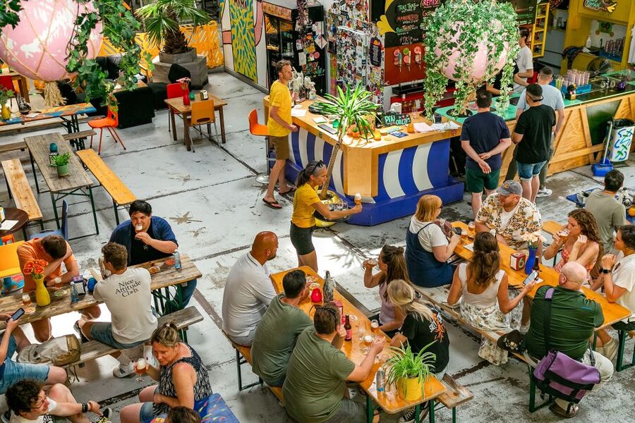 Amsterdam: Guided Craft Beer Brewery Bus Tour with Tastings - Key points at a glance
