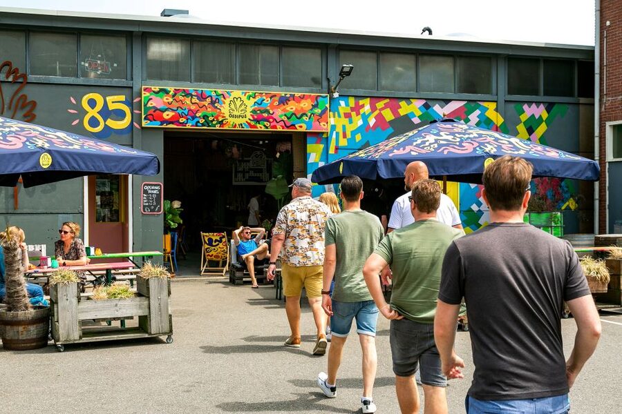 Amsterdam: Guided Craft Beer Brewery Bus Tour with Tastings - Three breweries, nine tastings, and a changing route