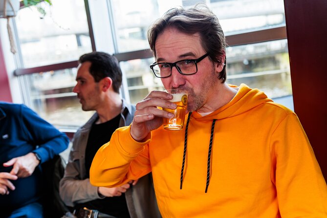 Amsterdam Guided Craft Beer Tasting with Cheese & Sausauge - Five Dutch Beers in One Compact Amsterdam Session