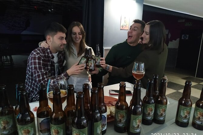Astorga Cervecera Visit to the Artisan Beer Factory in Brimeda - The microscope adds something different