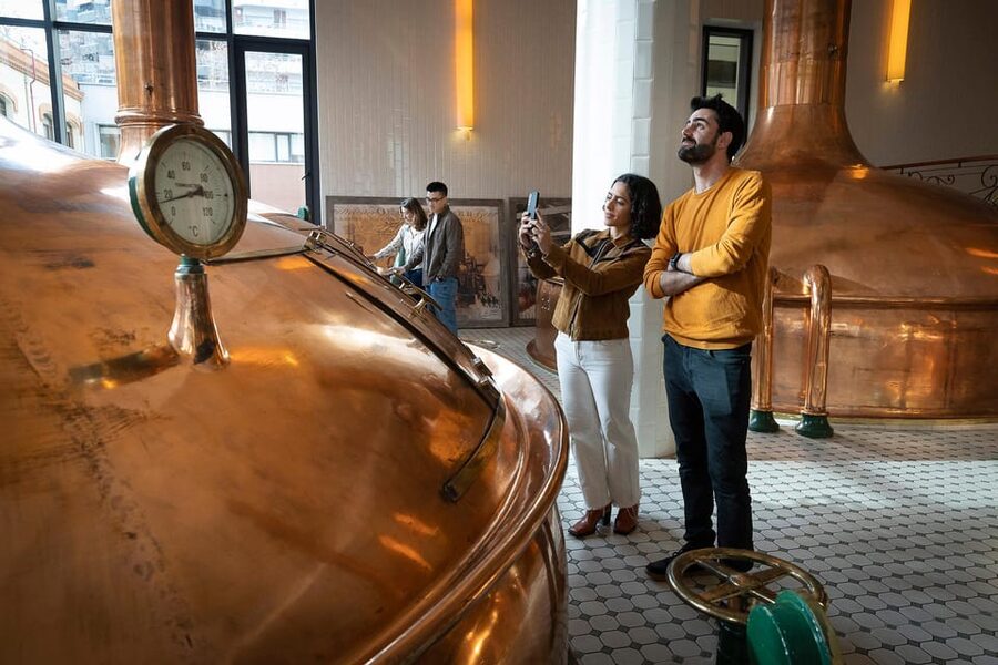 Barcelona: Estrella Damm Old Brewery Tour with Tasting - Value for money in practical terms