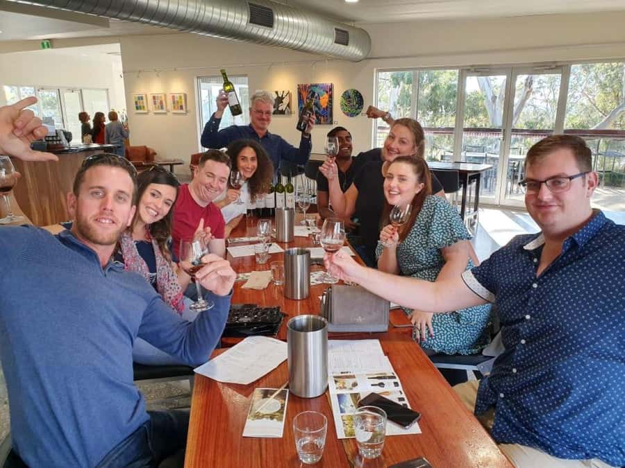 Barossa: Enjoy Wine, Lunch, Brewery, Chocolate & Wildlife - Gourmet pizza lunch at Lambert Estate