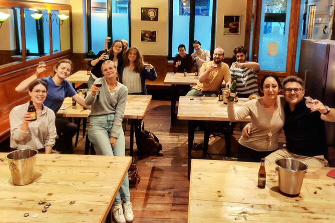 Beer Tasting Experience in Brussels - The hosts shape the mood
