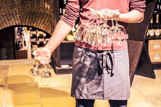 Beer tasting in the historic heart of Vienna - What the 5:00 pm schedule means