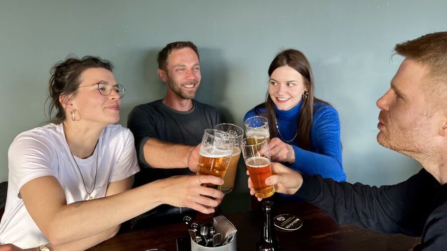 Berlin: Guided Craft Beer & Cultural Tour With Snacks - Practical tips for getting more from the tour