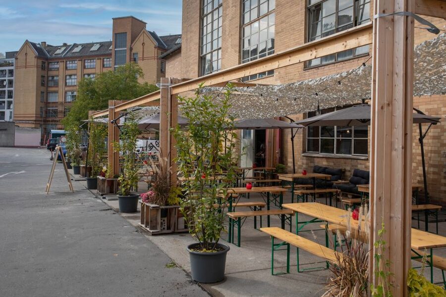 Berlin: Vagabund Brauerei Beer Tasting & Guided Brewery Tour - The bar, terrace, and beer garden