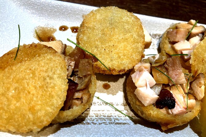 Bia & Bites - Saigon Craft Beer on Vintage Vespa with Dinner - Stop three in District 1: Saigon’s craft beer story