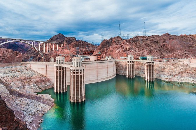 Brew-Ha Ha Tour Craft Beer and Comedy Club Tour - The Las Vegas brewery stop adds food