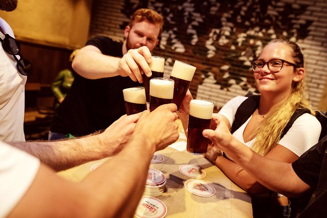 Brewery Tour Düsseldorf in English (inc. 3 beer) - Why Altbier makes this tour different