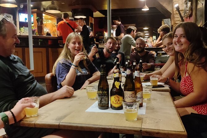 Bruges Beer Tasting Experience (with cheese!) - What happens at the café