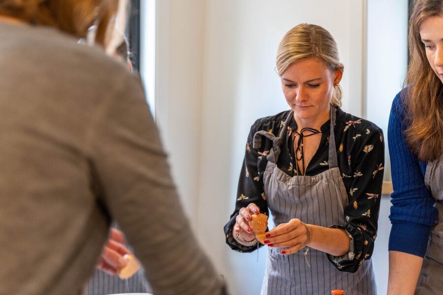 Bruges: Belgian Waffle-Making Workshop with Beer Tasting - Key points at a glance