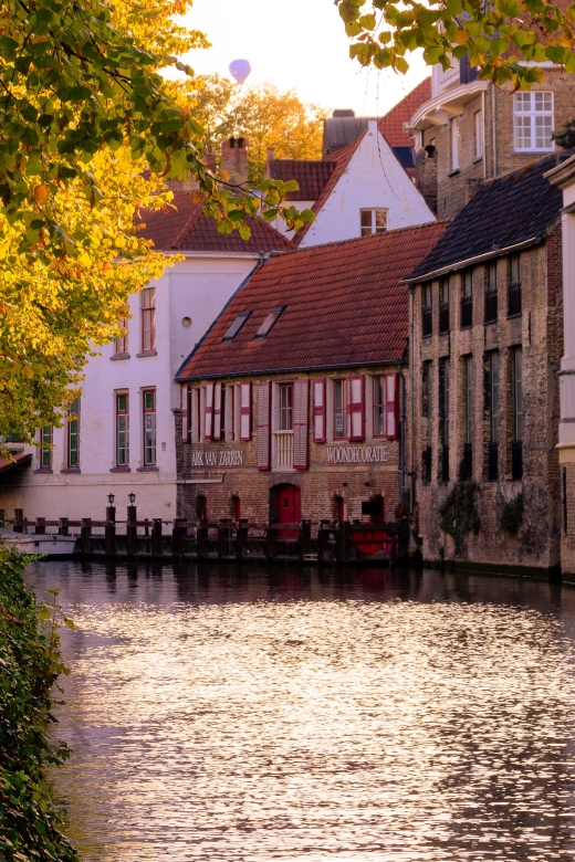 Bruges: Guided Tour & Boat Ride with Optional Beer Tasting - The 30-minute canal cruise