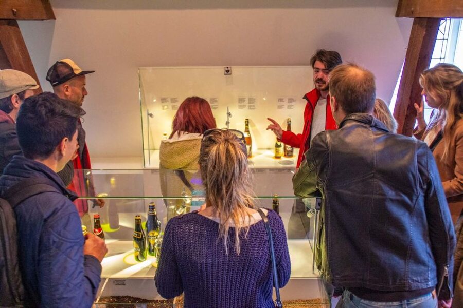 Bruges: History, Chocolate and Beer Walking Tour - Timing, comfort, and group feel