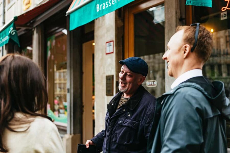 Brussels: Beer Tour with 6 Beers and 3 Chocolate Tastings - Why the chocolate and cheese stops matter