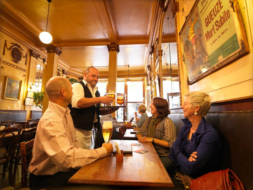 Brussels: Belgian Beer Tasting Tour - Le Cirio on Grand-Place and a final drink in style