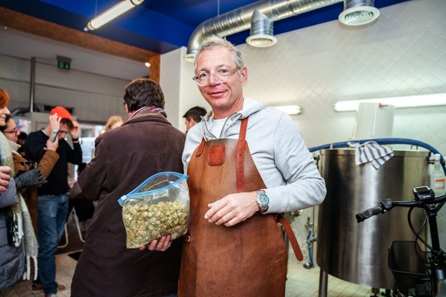 Brussels: Discover Belgium's Breweries with a Local - The first bar and the art of comparison