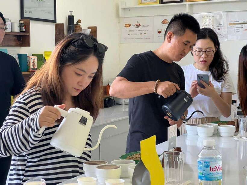 Buon Ma Thuot: Specialty Coffee Tour and Brewing Experience - 9:00 AM: Listen to the roast and learn quality control