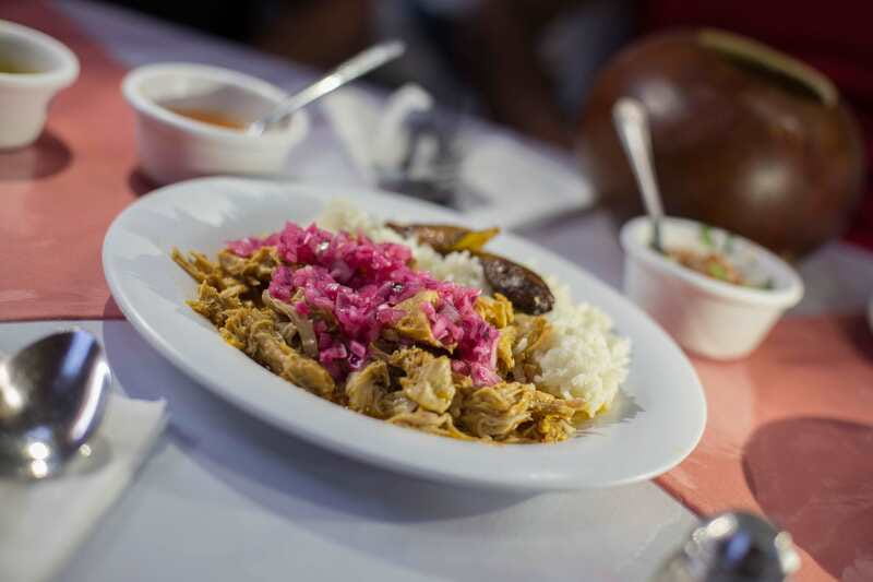 Cancún: Taco & Local Beer Tasting Tour with transportation - Stop one: Av. Carlos Nader and the first taco lesson