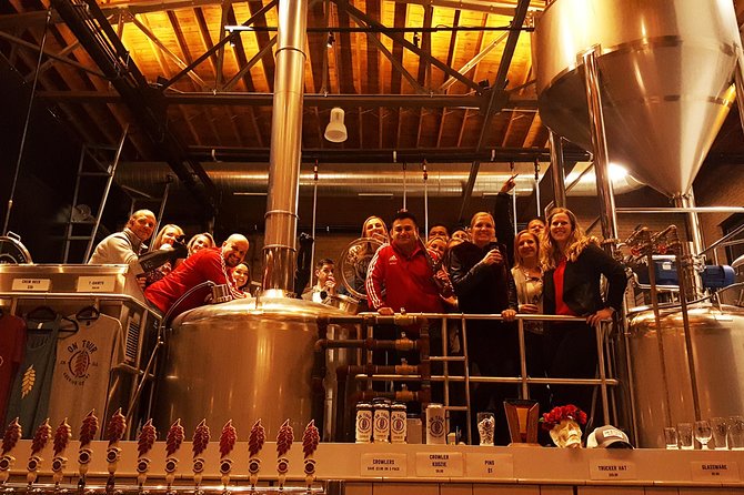 Chicago Craft Brewery Barrel Bus Tour - Chicago stories between the tastings