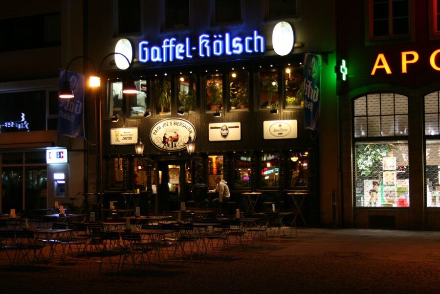 Cologne: Brewery Tour with Kölsch and Halven Hahn - Is Four Pubs in Two Hours a Good Pace?
