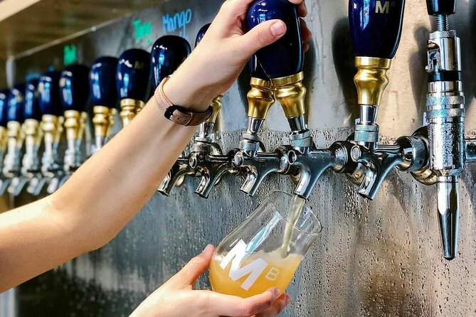 Craft Beer Tipsy Tour in Barcelona - First stop: a beer and the city in motion