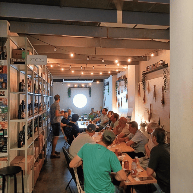 Craft Beer Tour and Tapas in Ruzafa - Valencia - Ruzanuvol and an Italian pairing