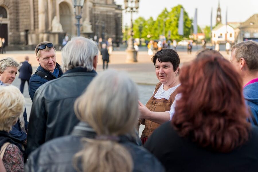 Dresden: Guided Beer Tour of the Historic Old City - Taschenbergpalais and Ständehaus on the way