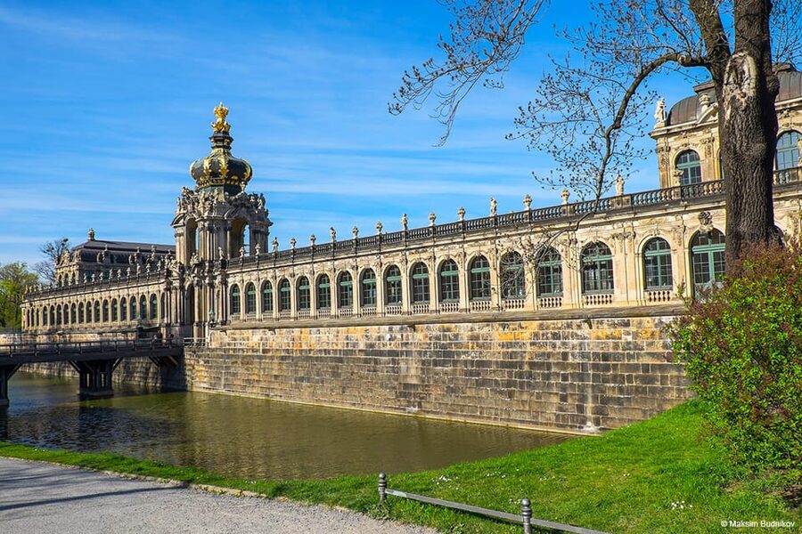 Dresden: Guided Beer Tour of the Historic Old City - Zwickel, Radeberger, and the first food stop