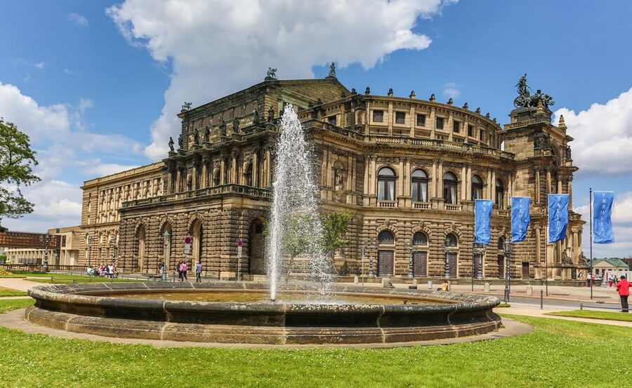 Dresden: Guided Tour with Beer Tasting - Freiberger Schankhaus and Regional Beer