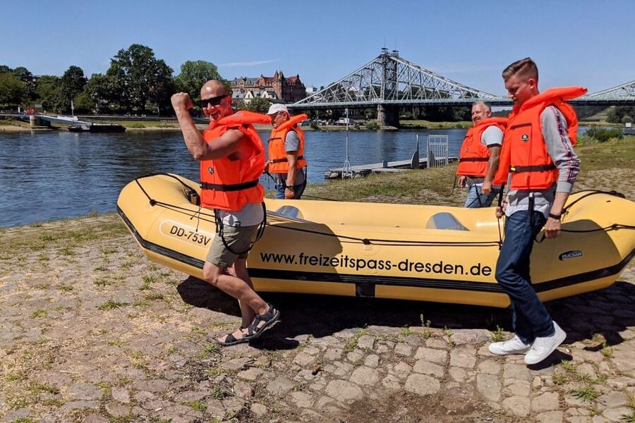 Dresden: Private Inflatable Boat Tour with Beer Garden Stop - Safety, equipment, and comfort on the water