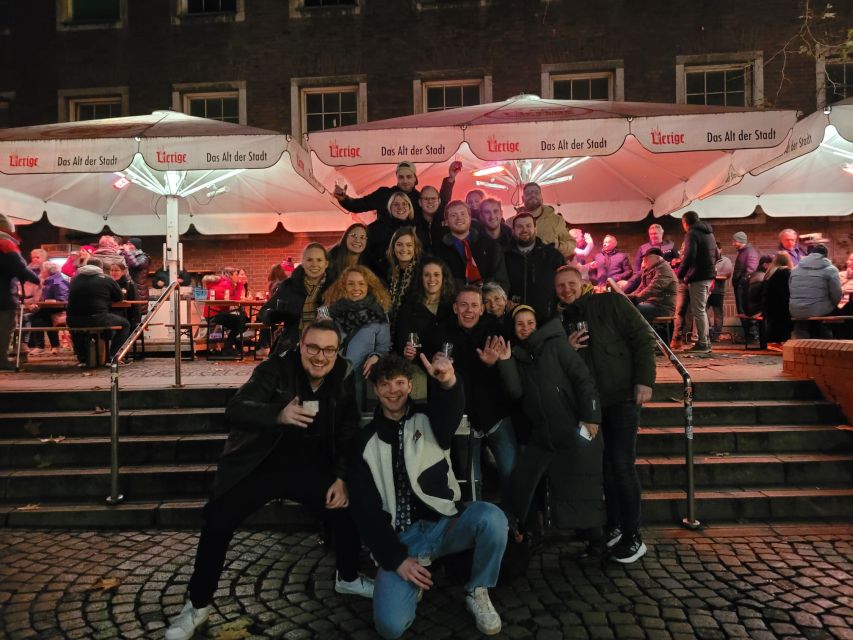 Düsseldorf: Guided Beer Tour with 4 Beers & a Flexible Route - Stop two: comparing Altbier with Pils and lager