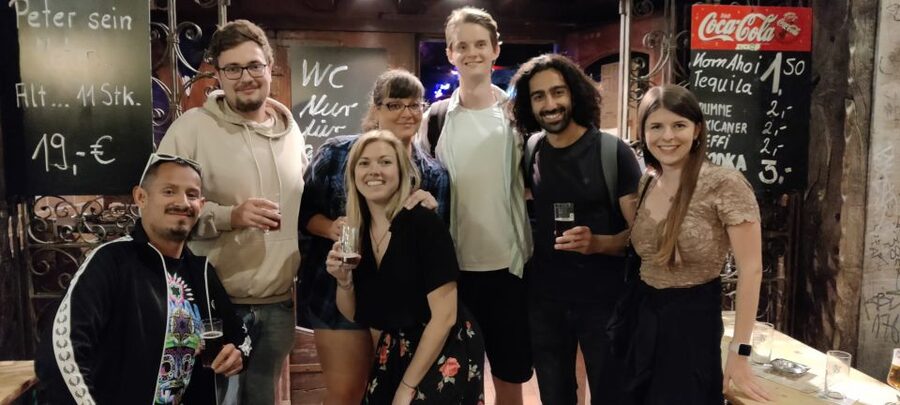 Düsseldorf: Guided Beer Tour with 4 Beers & a Flexible Route - What the guide adds to an ordinary pub crawl