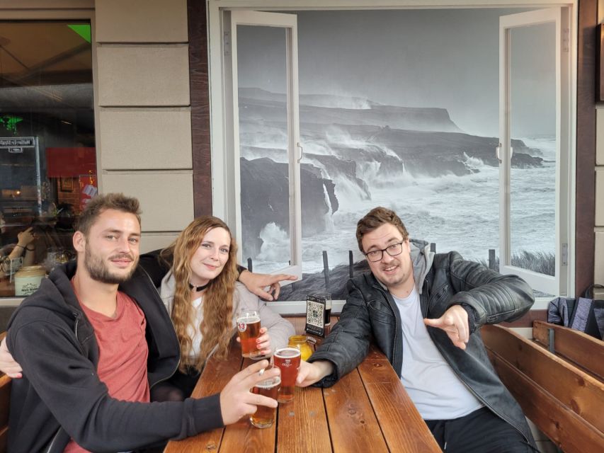Düsseldorf: Guided Beer Tour with 4 Beers & a Flexible Route - Who will enjoy this Düsseldorf beer tour most