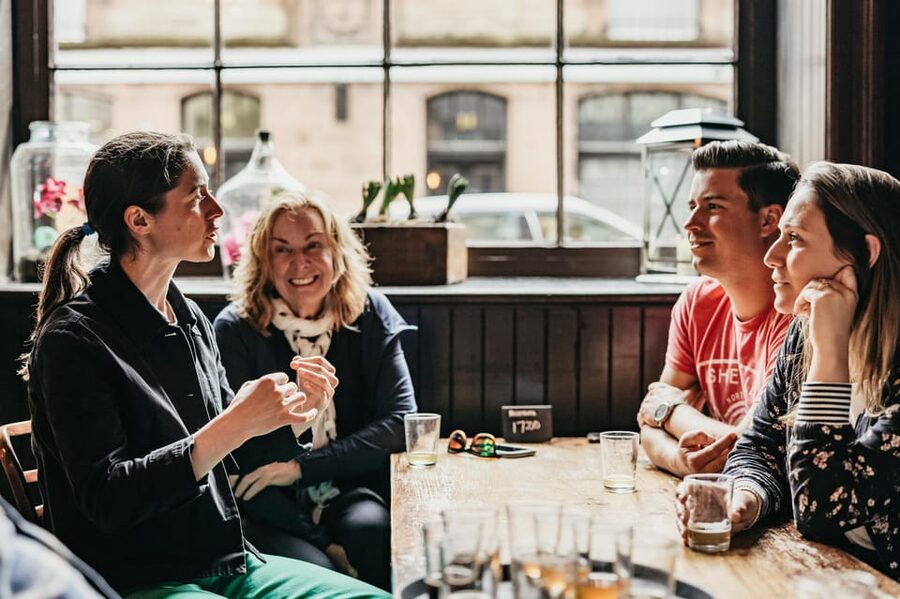 Edinburgh: Pubs and History Guided Walking Tour with Beer - Edinburgh’s beer story begins on the Royal Mile