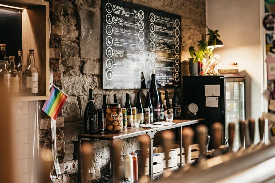 Edinburgh: Pubs and History Guided Walking Tour with Beer - Finishing near Grassmarket