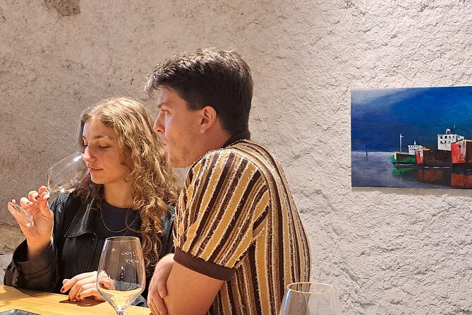 Explore Wine in Santorini Wine tasting in 3 wineries and brewery - What the sommelier-led tastings add