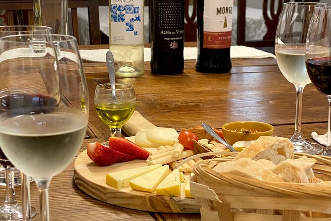 Food Tour: Wine, Beer & Liquor - Porto’s Secret Spots - Meeting near Torre dos Clérigos