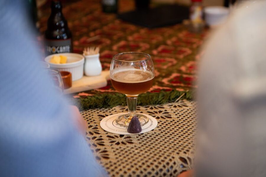 Ghent: Brewery visit + Beer Tasting tour with a Young Local - The 300-plus-beer café