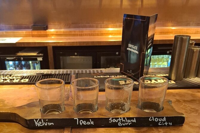 Glasgow City Bike Tour and Craft Beer Experience - Guides and the small-group feel