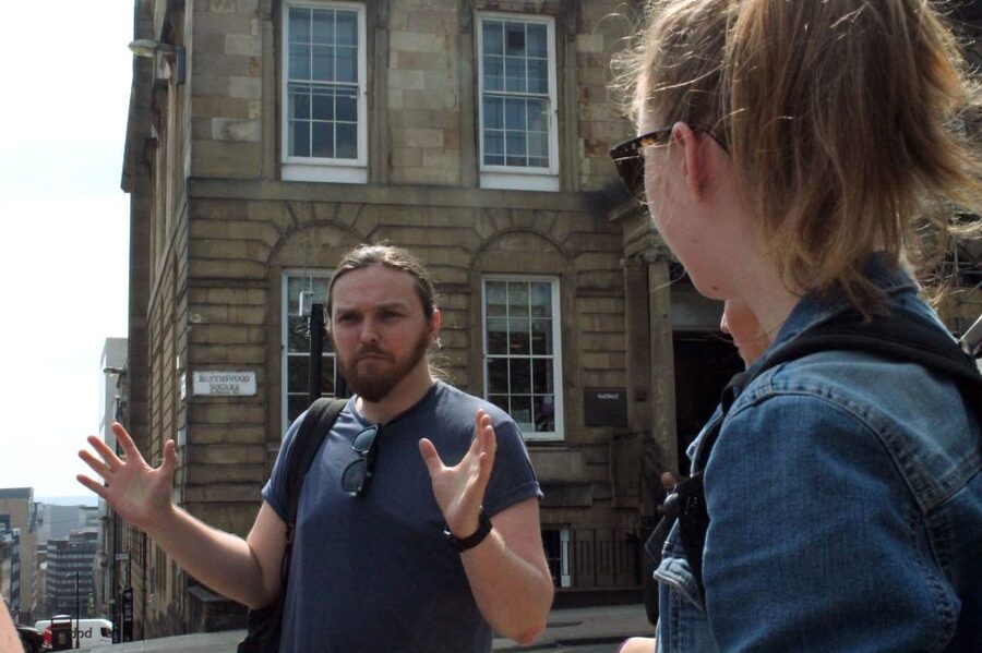 Glasgow: Pubs & History Guided Walking Tour with Beer - Merchant City connects trade, pubs, and urban change
