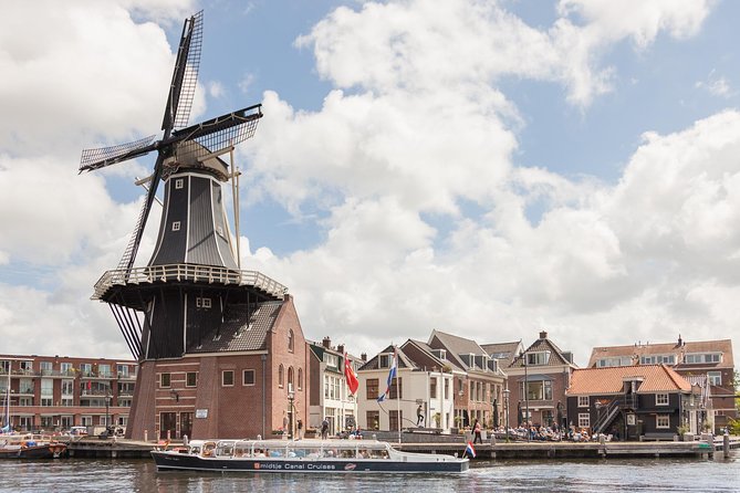 Haarlem: 90-minute Beer Tasting Cruise - What you see along the canals and Spaarne River
