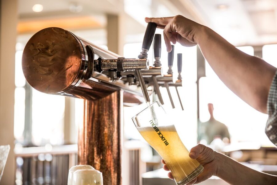 Hamburg: St. Pauli Breweries Walking Tour with Tastings - Astra Brewery and five specialty tastings