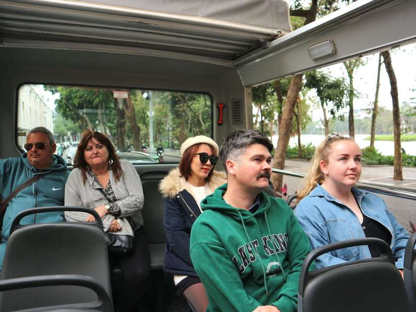 Hanoi Exclusive Craft Beer Bus: Cultural Sightseeing Tour - Ho Chi Minh’s Mausoleum and Vietnam’s Civic Story