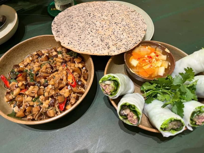 Ho Chi Minh City: Craft Beer and Local Food Tour by Scooter - Five dishes that make this more than a beer crawl
