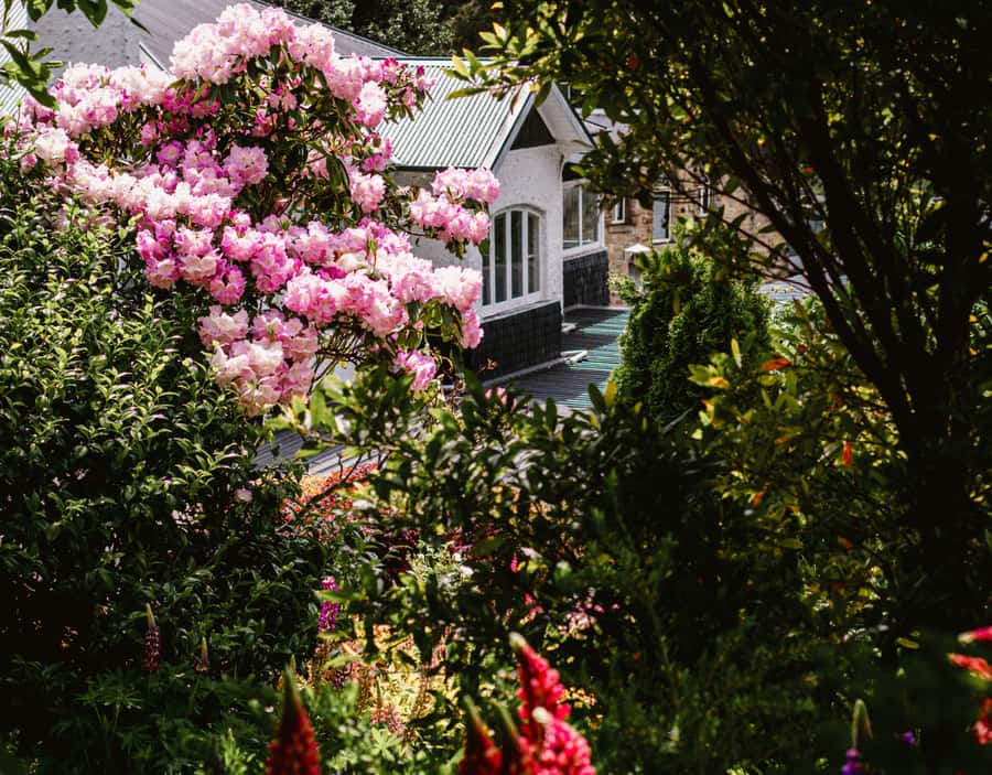 Hobart: Cascade Brewery Historic Tour - The heritage gardens and historic estate
