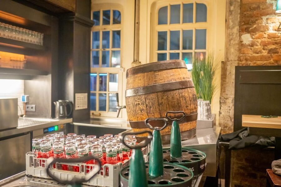 Informative and fun brewery tour in German, public - Third stop: Brauhaus Sion