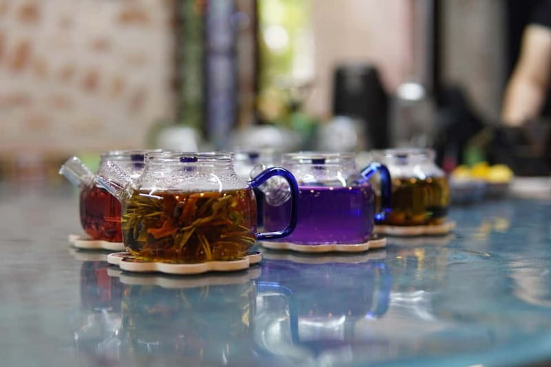 Istanbul: World Teas & Turkish Tea Brewing, Tasting Workshop - Learning the Turkish double-teapot method