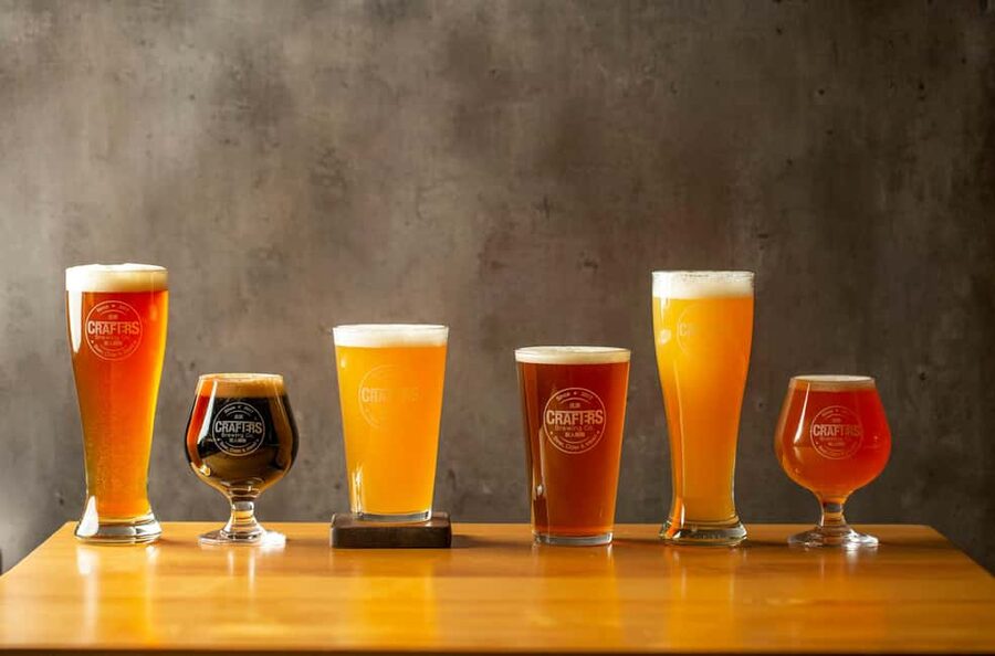 Lisbon Craft Beer Experience: 5 Tastings with Local Brews - Snacks make the flight feel more complete