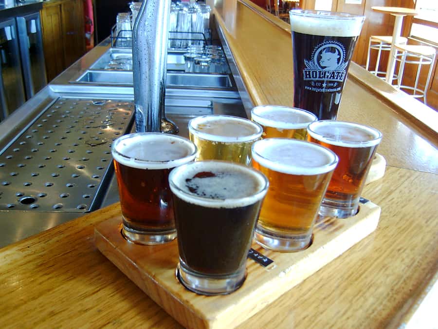 Melbourne: Full-Day Horses, Wine, and Beer Tour - Lunch and wine at Gisborne Peak Winery